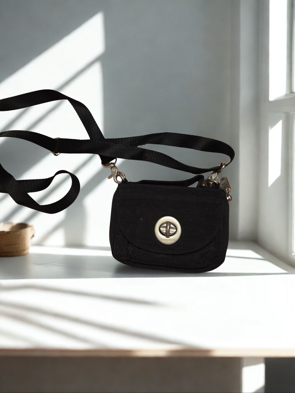 Baggallini Mini Crossbody Bag – Black